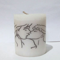 Send Gifts to Delhi - Kiss Day Candle