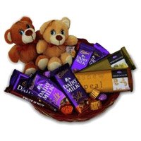 Teddy and Chocolates to Delhi