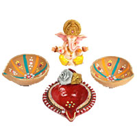 Diwali Gifts Delivery to Delhi : Send Gifts to Delhi