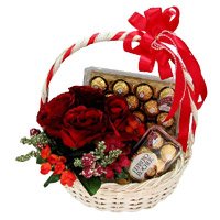 Online Chocolates Flowers to Delhi