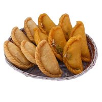 Send Diwali Gifts to Gurgoan with 1 kg Gujiya