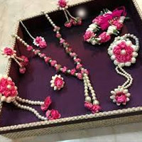 Flowers to Delhi